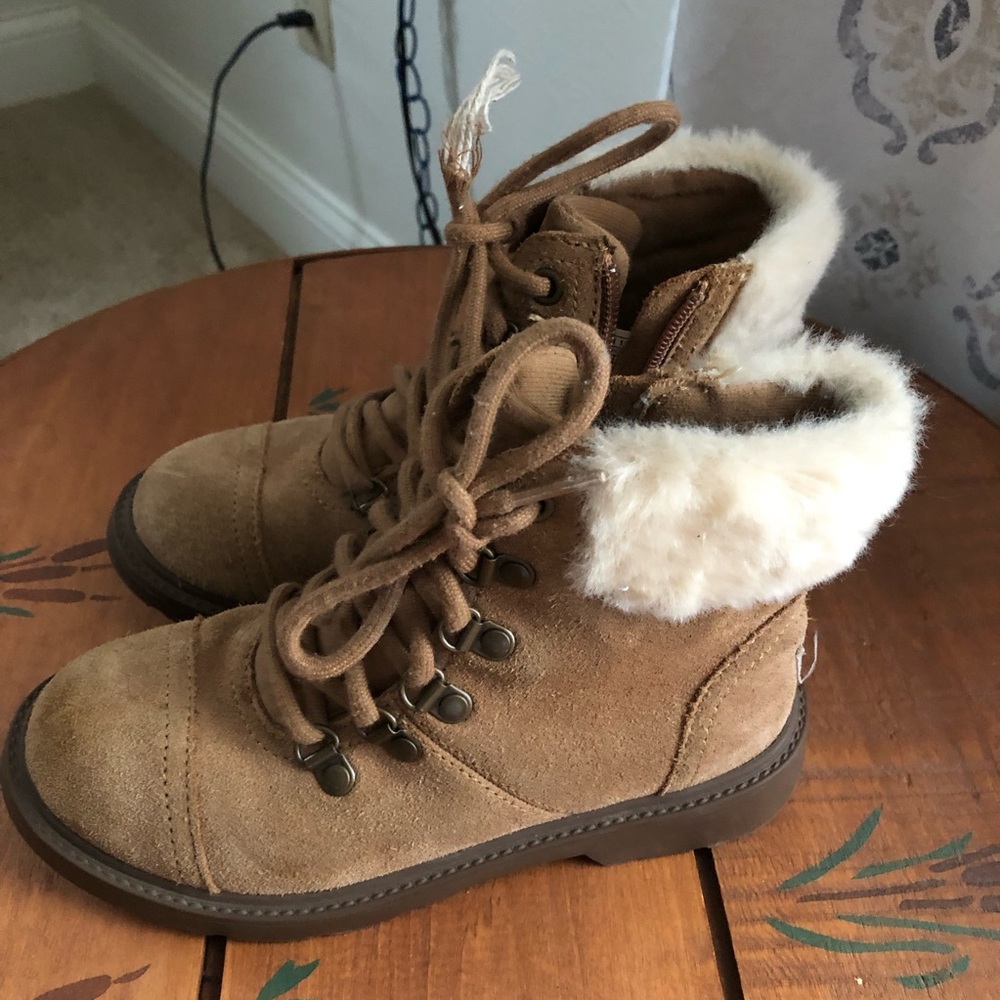 Girls suede hiking tie zip Ugg Boots 1 laces brown